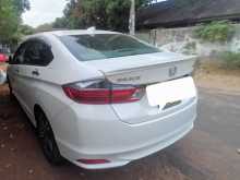Honda Grace 2016 Car