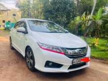 Honda Grace 2016 Car