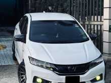 Honda Grace 2016 Car