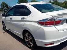 Honda Grace 2016 Car