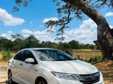 Honda Grace 2017 Car