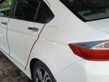 https://riyasewana.com/uploads/honda-grace-2017-1217185712233.jpg