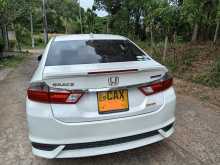 https://riyasewana.com/uploads/honda-grace-2017-2013455112572.jpg