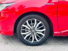 https://riyasewana.com/uploads/honda-grace-2017-2017-50062312193.jpg