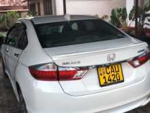 https://riyasewana.com/uploads/honda-grace-2017-820292412452.jpg