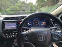 https://riyasewana.com/uploads/honda-grace-2017-89244212044.jpg