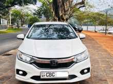 Honda Grace 2018 Car