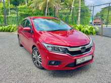 Honda Grace 2018 Car