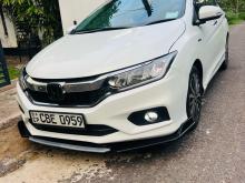 Honda Grace EX 2018 Car