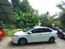 https://riyasewana.com/uploads/honda-grace-241502274033.jpg
