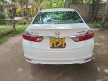 Honda Grace 2016 Car