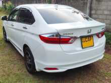 https://riyasewana.com/uploads/honda-grace-28121928613.jpg