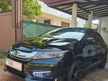 Honda Grace 2016 Car