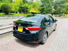Honda Grace 2015 Car