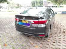 https://riyasewana.com/uploads/honda-grace-2931384842.jpg