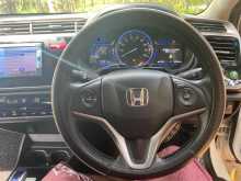 https://riyasewana.com/uploads/honda-grace-30121234255.jpg