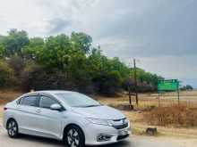 Honda Grace 2015 Car