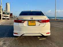 https://riyasewana.com/uploads/honda-grace-8150759993.jpg