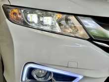 https://riyasewana.com/uploads/honda-grace-daa-gm4-2016-115095712942.jpg