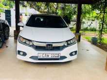 Honda Grace EX SENSING 2017 Car