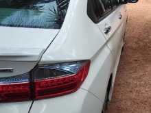 https://riyasewana.com/uploads/honda-grace-ex-2017-2215503312124.jpg