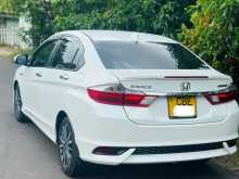 https://riyasewana.com/uploads/honda-grace-rs-2018-3011503912363.jpg