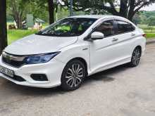 Honda Grace RS Sensing 2018 Car
