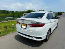 https://riyasewana.com/uploads/honda-grace-rs-58381222983.jpg
