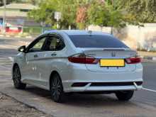 https://riyasewana.com/uploads/honda-grace-sensing-2017-115145312232.jpg