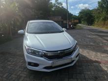 Honda Grace RS 2017 Car