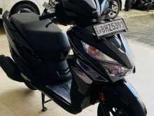 https://riyasewana.com/uploads/honda-grazia-24952274983.jpg