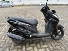 https://riyasewana.com/uploads/honda-grazia-2811070213852.jpg