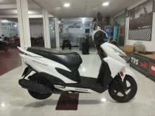https://riyasewana.com/uploads/honda-grazia-2918375113013.jpg