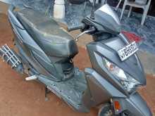 https://riyasewana.com/uploads/honda-grazia125-189500013214.jpg