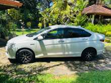https://riyasewana.com/uploads/honda-grece-2015-321050612293.jpg