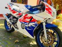 Honda Gullarm CBR 2000 Motorbike