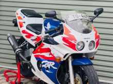 Honda Gullarm MC22 2002 Motorbike