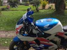 Honda CBR Gullarm MC22 2010 Motorbike