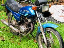 Honda 125 1996 Motorbike