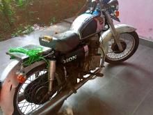 Honda CD125 1985 Motorbike