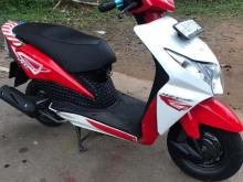 https://riyasewana.com/uploads/honda-honda-19803386504.jpg