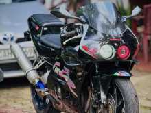 Honda Cbr Gullarm 2011 Motorbike