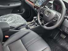 https://riyasewana.com/uploads/honda-honda-city-2025-1211303912803.jpg