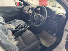 https://riyasewana.com/uploads/honda-honda-city-2025-2918062512554.jpg