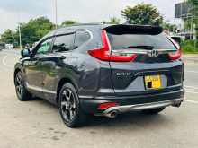 https://riyasewana.com/uploads/honda-honda-cr-v-9162810174.jpg
