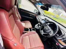https://riyasewana.com/uploads/honda-honda-cr-v-9162810346.jpg