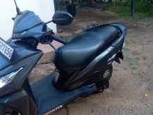 https://riyasewana.com/uploads/honda-honda-dio-2311584613983.jpg