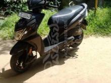 https://riyasewana.com/uploads/honda-honda-dio-301453121370452.jpg