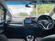 https://riyasewana.com/uploads/honda-honda-fit-1015491324091.jpg