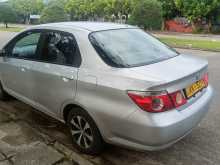 https://riyasewana.com/uploads/honda-honda-fit-2008-2220490912043.jpg